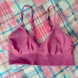 Lululemon-Mauve, Wom 6, low impact Sports bra
